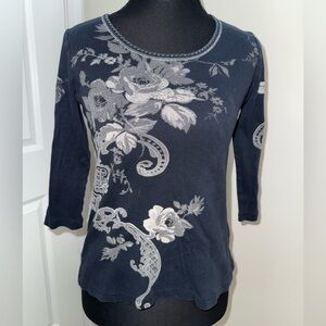 Vanilla Sugar three-quarter sleeve flower top
